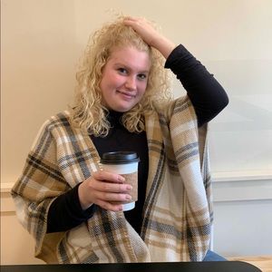 Meet your Posher, Malorie (me)